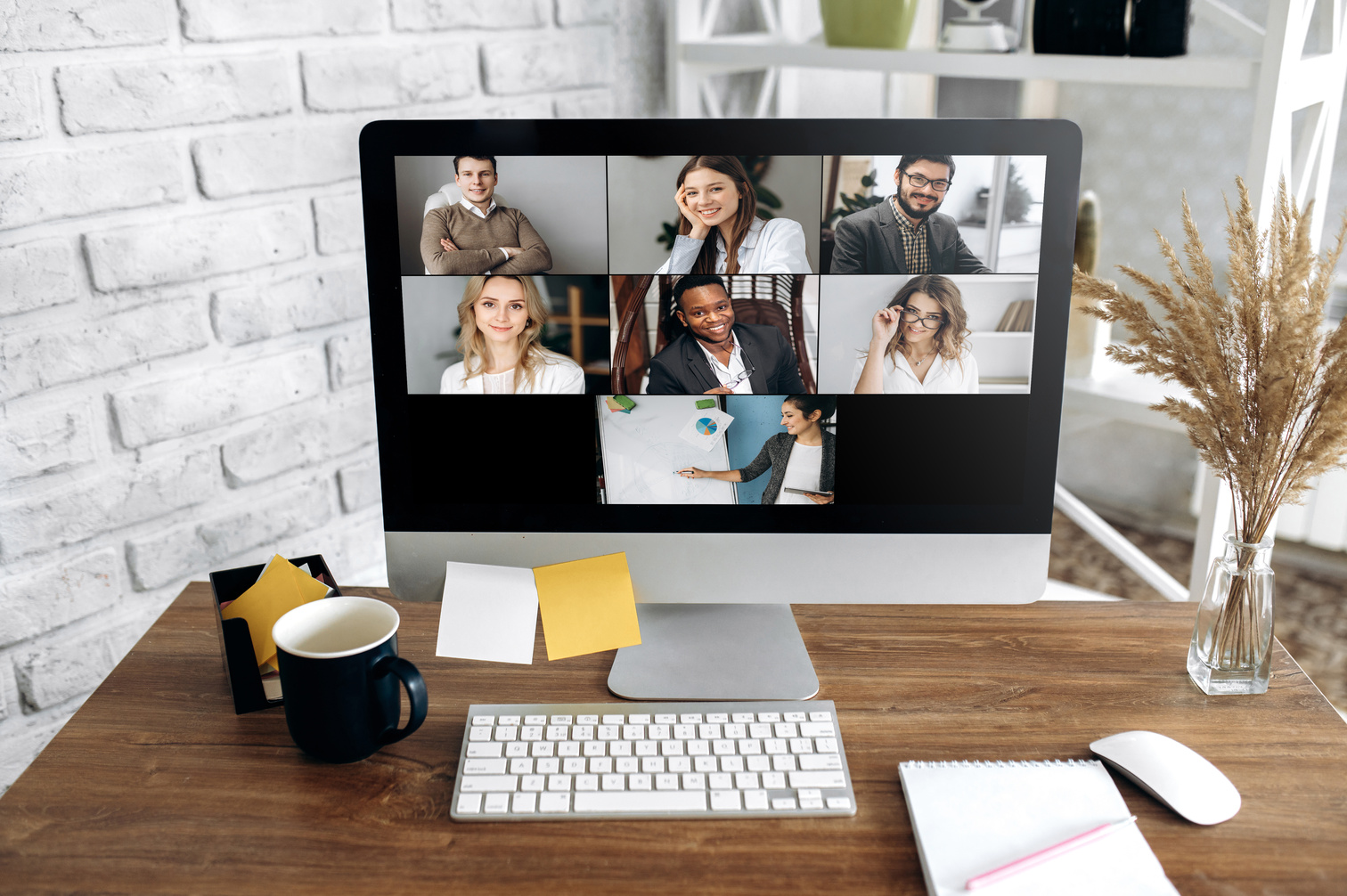zoom communication remotely screen app meeting online network group conference Actividades Formativas